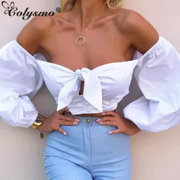 Colysmo Frau T-Shirts Weiß Schulterfrei Lange Laterne Ärmel ausgeschnitten Schnürung Crop Top Lässige Streetwear Herbst Damen Kleidung 210527