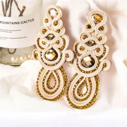 Dangle Chandelier Soutache الرائعة أقراط المرأة الأزياء بوهو المجوهرات البيج الأرجواني الطويل كبير الأذن القرط