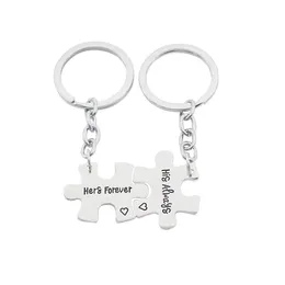 Nyckelringar 2 -stycken Set / Fashion Geometric Oregelbulära pussel Keyring Han kommer alltid och henne för evigt BFF Key Chain Friendship smyckespresent