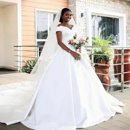 New Fashion Cheap Simple African Plus Size A Line Wedding Dresses Nigerian Satin Pleats Court Train Church Garden Wedding Dress Bridal Gowns