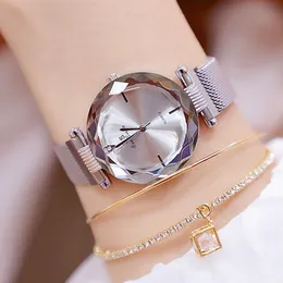 Kvinnor Quartz Klockor Ladies Dress Wristwatches Watch Bracelet Exquisite Magnet Magnetisk kraft Unikt kreativt band