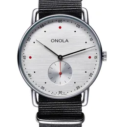 Onola 2020 Prosty UltraThin Watch Kwarcowy Mężczyźni Klasyczna Luksusowa Marka Skóra / Nylon Mężczyzna Watch Casual Sukienka Wodoodporna Relogio Masculino2022