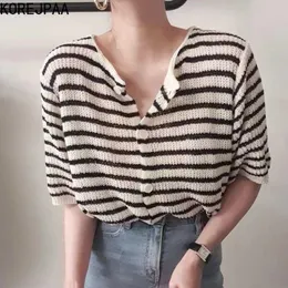 Korejpaa Kobiety T-shirt Summer Koreański Chic Retro Casual Hit Color Striped Single-Breasted Luźny Cienki Sweter 210526