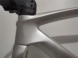 2021 DI2 UD 광택에 적합한 새로운 탄소 도로 디스크 자전거 프레임 다채로운 로고 탄소 자전거 프레임 셋 빠른 배달