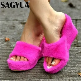 Fur Slippers Wedges Woman Sandals Boots Designer Platform Shoes 2022 New spring Warm Plush Fashion Sexy Flip Flops Mujer Pumps Y1120