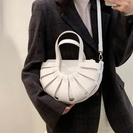 Kvinnor Handväska Vävt Skal Design Läder Lyxig Tygkassar För Kvinnor 2021 Ny Crossbody Bag Lady Weave Handväskor Bolso Sac K726