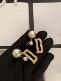 Luxury Family 2021 New Millet Bea Letter Penant Double-sied Pearl Earrings