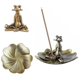 装飾的なオブジェクト置物レトロ禅真鍮の瞑想のカエル像置物の香の香炉の瞑想のスティックホルダーが付いているスティックホールダー