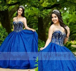 Oszałamiająca Royal Blue Prom Dress Vestidos de Quinceanera 2021 Bez ramiączek Kryształ Zroszony Bling Tulle Gorset Powrót Słodki 16 Sukienek Suknie Wieczorowe