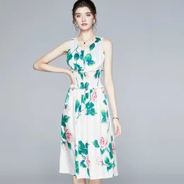 甘い花のドレスの女性VネックノースリーブAライン夏のボヘミアのバラの花のプリント休日210529