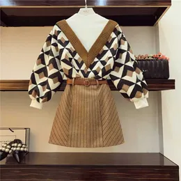 ZawFL Höst Vinter Koreansk OL 2 Piece Set Vintage Pullover V Collar Sweater Top + En Line Plaid Midi Skirt Two-Piece Set 211101