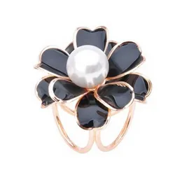 Pins, broscher mode koreansk stil imitation pärla camellia tre-ring scarf spänne färg svart / vit