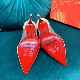 2021 Kaliteli Moda Kadın Luxurys Tasarımcılar Ayakkabı Tasarımcı Sandalet Bayan Lüks Yüksek Topuklu Sandalet Elbise Saplı Kutusu Boyutu 35-41 -M742