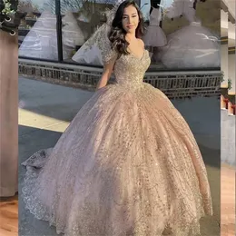 Blush Pink Quinceanera Dress V-Neck Cap Sleeve Lace Aplikacje Cekiny Prom Party Princess Bal Ball Sweet 16 Vestidos de 15 Años