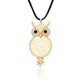 Shefly Tree of Life Halsband Kvinnor Crystal Long Sweater Chain Halsband Big Owl Hollow Tree Tree Pendant Halsband Kvinnliga smycken