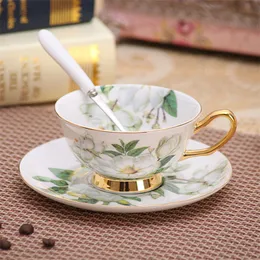 Europejska ceramiczna ceramiczna ceramiczna zestaw do kawy Porcelanowa Coffeware Zestawy Coffeeware Coffeeware Coffeeware Zestawy Chiny Pucharowe Kawy i Spodek Ustawia Prezent Urodzinowy