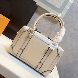 Borsa da donna alla moda Designer Lettera Stampa Borsa da cuscino di alta qualità Tide Lady Straddle Borse da pranzo con una spalla