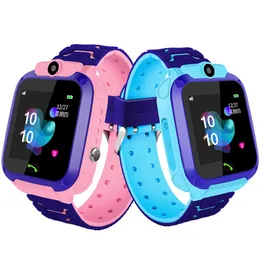 Q12 Barn Smart Klockor LBS SOS Vattentät Tracker SmartWatch för barn Anti-Lost Support SIM-kort Kompatibelt för Android IOS-telefon med detaljhandel