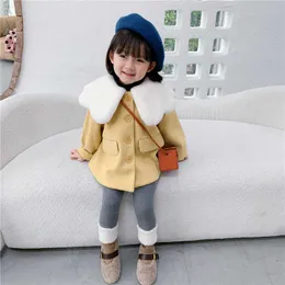 女の子のソリッドカラー暖かいジャケット韓国風の花びらの毛皮襟キッズウィンタージャケットは幼児子供のウールコート1-6Y 210615