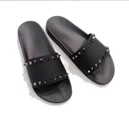 Paris Fashion Sliders Mens Womens Summer Sandals Beach Slippers Ladies Flip Flops Loafers Slides Chaussures Stud Spikes