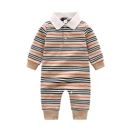 新しい熱い販売新生児の服長袖デザイナーのフーミー綿の赤ちゃんロンパースストライプ幼児服新生児ジャンプスーツ