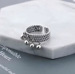 S925 Reiner Silber koreanischer kleiner Perlenring mit mehrschichtiger Quasteball