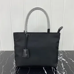 2021 Shoulder Bags high quality nylon Handbags Re-Edition 1992 Prad selling wallet women Crossbody bag Hobo purses designers320Y