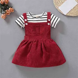 春の夏の子供服の縞模様の半袖+ストラップスカート2ピースの女の子のセット子供服幼児の女の子210528