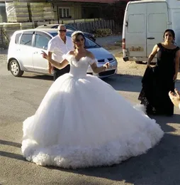 Abiti da sposa da sposa da ballo floreale in 3D principessa da spalla africano arabo gonfio paesi vittoriani abiti da sposa Dubai dubai 0505