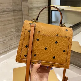 Luxury Designer Brand Fashion ombro de sela da sela vintage Bolsas de carteiras metálicas Correios mais recentes letra de bolsa clássica Lady Lady Elegant Diamond Women