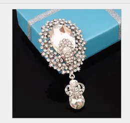 Waterdrop Crystal Pendent Big Brosch Hot Selling Exquisite Österrike Diamante Kvinnor Smycken Pin Amazing Lady Hijab Wear Pin