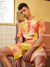 2020 Mäns sommaruppsättningar Shorts + Kortärmad T-shirt Tie Dye Print O-Neck Beachwear Male Tracksuits Elastic Waist Shorts Homme X0610