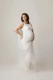 Abito lungo per fotografia di maternità con mantello lungo in tulle, abito lungo per baby shower, abito bianco elastico senza maniche, abito per servizio fotografico per donna in gravidanza