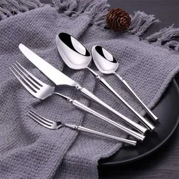 KUBAC HOMMI 24PCS 30PCS Glänsande servis uppsättning 18/10 Rostfritt stål Spegel Silver bestick Porslin Drop 211229