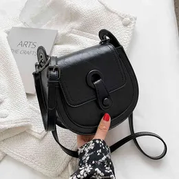 Vänster sida Mini Digner PU Lärande Zadel Crossbody Shoulder Väskor För Kvinnor 2021 Hit Winter Simple Fashion Lady Travel Handbagsy3ef