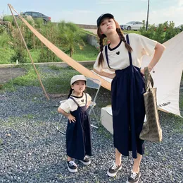 Föräldrars barnkläder sommar mor-dotter Moder-barn Barn Barn Braces Jumpsuit Bomull Bärkassebibliotek Mamma och mig Kläder 210701