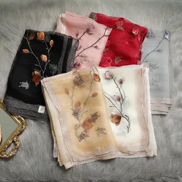 Hot Sale Floral Broderi Real Silk Wool Scarf För Kvinnor Vinter Scarves Sjalar Hijab Wraps Bandana Foulard Partihandel