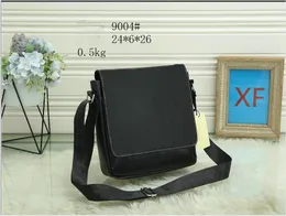 Tasarımcı İtalyan Mens Kabartma Omuz Çantaları Adam Deri Evrak Çanta Bolsas Messenger Çanta Gelinlik Crossbody 9004 # 24x6x26cmrf