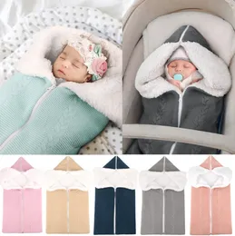 Den senaste storleken 70x35cm Cover Blanket, baby utomhus barnvagn sovsäck ullsticka och ner filtar för att hålla varma, support anpassning