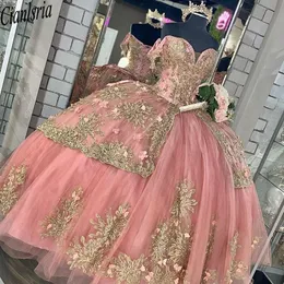 Quinceanera 드레스 핑크색 달콤한 16 드레스와 골드 아플리케이션 페르시 코르셋 레이스 업 공 가운 댄스 파티 robe de princesse fille