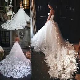 2021 New Wedding Dresses with 3D Butterflies Applique Sweetheart Neckline Zip Back Chapel Train Wedding Bridal Gown vestido de novia