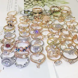 Diamant Imitation Gem Ringar Kvinnor Mode Zircon Ring Hand Ornament Smycken Blandat Batch Silver Gift Bröllop Tillbehör
