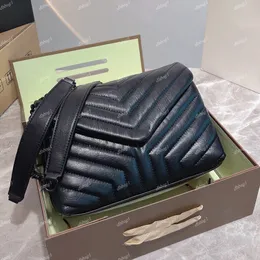 2021 Mode Kvinnor Väskor Berömd Designer Luxury Chevron Line V-Stitch Quilted Pre-Collection Daglig handväska Kalvskinn Real Läder Kors Kropps axel Handväskor 25cm