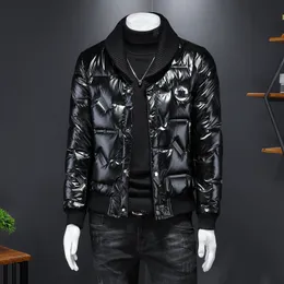 잘 생긴 플러스 사이즈 캐주얼 남성 슈트 칼라 다운 재킷 겨울 2023 트렌드 짧은 반짝이 라펠 가벼운 탑 빅 뚱뚱한 남자, 200 파운드 이용 가능 5xl