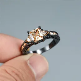 Hochzeit Ringe Vintage Weibliche Champagner Kristall Ring Charme 14KT Schwarz Gold Für Frauen Punk Braut Quadrat Zirkon Verlobung