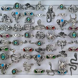 Bulk lots 50pcs/lot New Mix Punk Rock Silver Alloy Ring for Men Women Retro Animal Eyes Snake Fashion Rings Wholesale Party Vintage Jewelry Man Gift