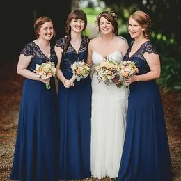 Blue Bridesmaid Navy Dresses 2021 Short Cap Sleeves Lace V Neck Chiffon Golvlängd land bröllopsparid av hedersklänning plus storlek Vestidos Estidos