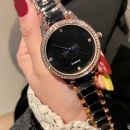 Klasyczna marka Rhinestone Quartz Wrist Watch Kobiety Ze Stali Nierdzewnej Geometryczne Zegarki Panie Biała Czarna Bransoletka Ceramiczna