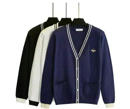 2021 autunno inverno nuovo maglione ricamo ape cardigan ampio Versione coreana della giacca selvaggia di maglioni a righe bianche e nere