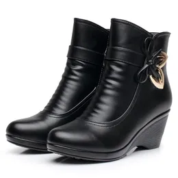 Anti-skid Confortável botas de neve de inverno mulher cunhas de salto alto sapatos de moda mulheres de couro genuíno M93m #